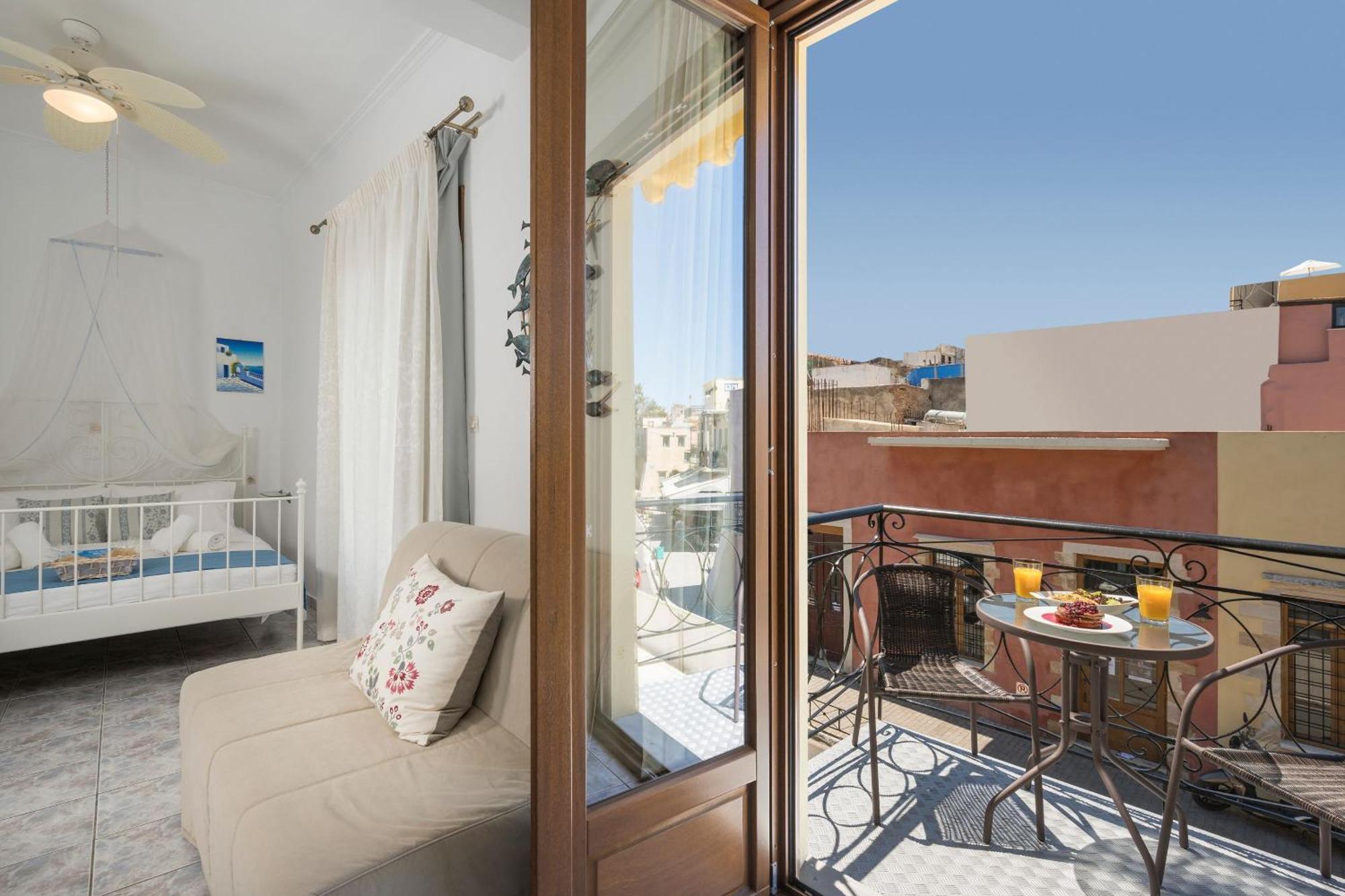 Porto Orion Studios Chania  Rum bild